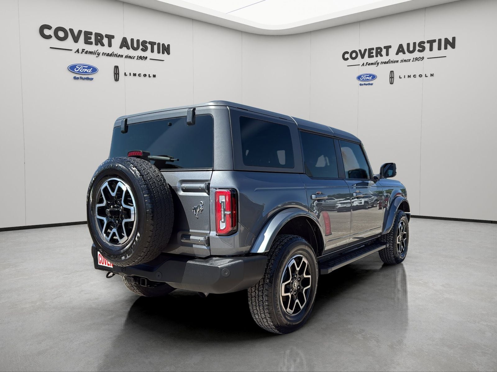 2024 Ford Bronco Outer Banks