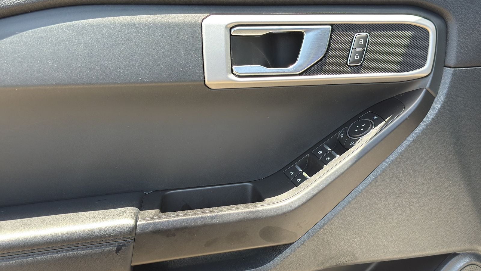 2021 Ford Explorer Base
