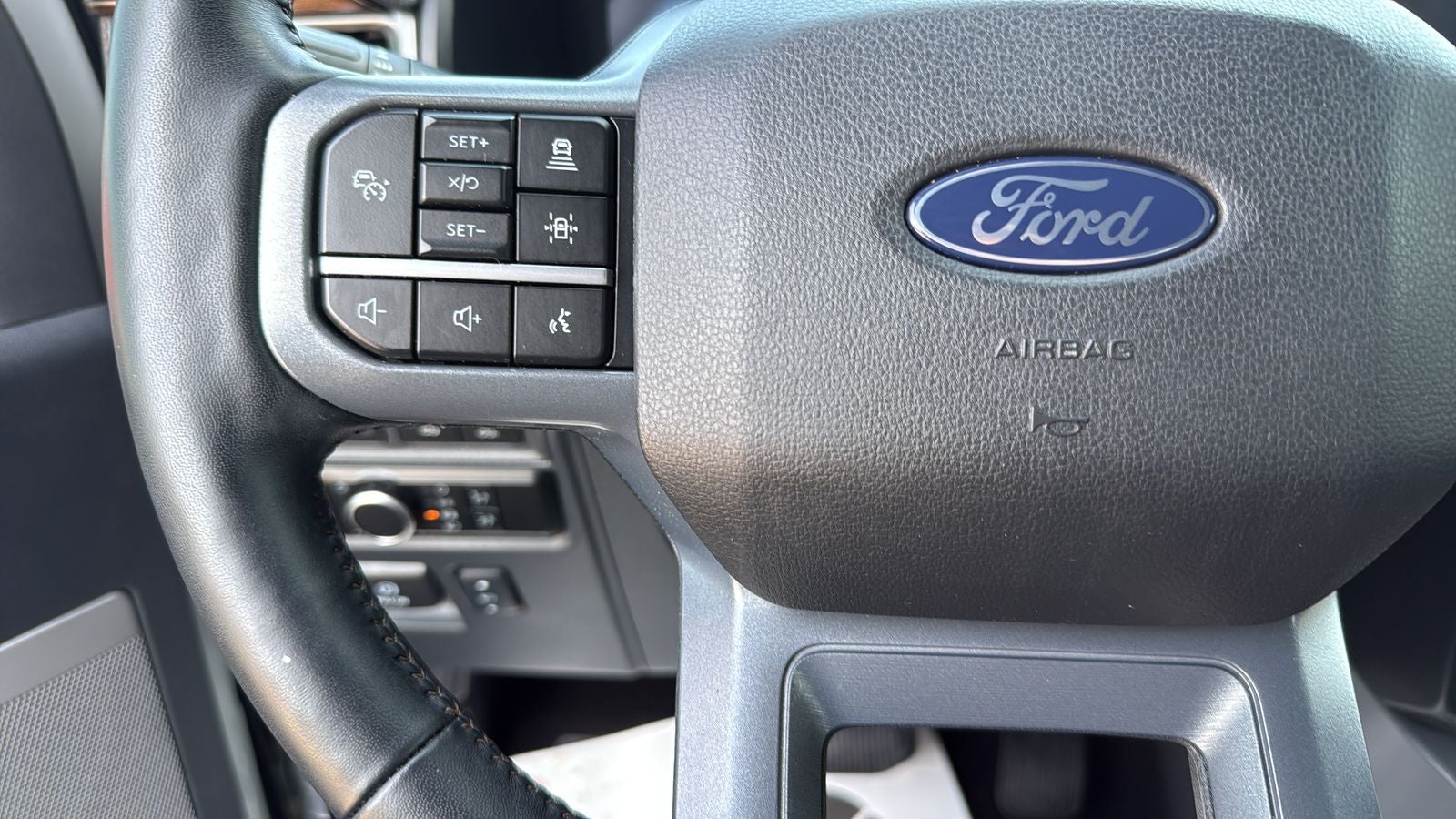 2024 Ford F-150 Lightning Lariat