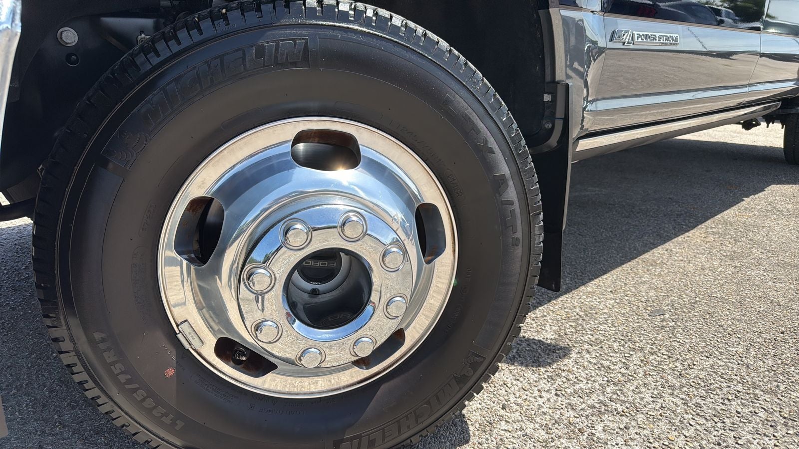 2021 Ford F-350SD Lariat
