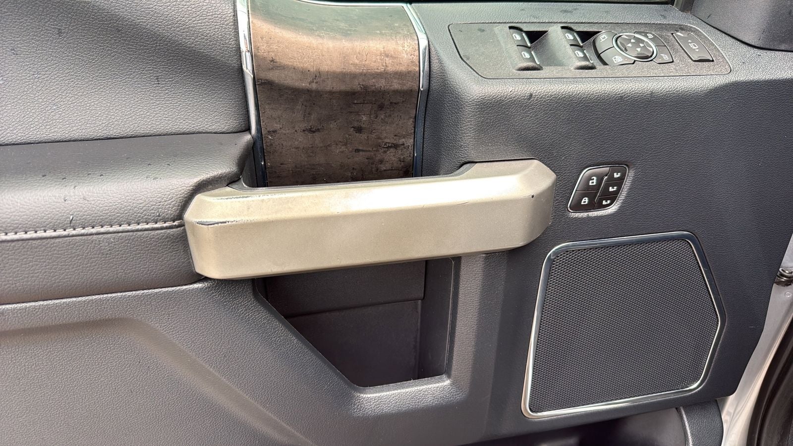 2022 Ford F-350SD Lariat