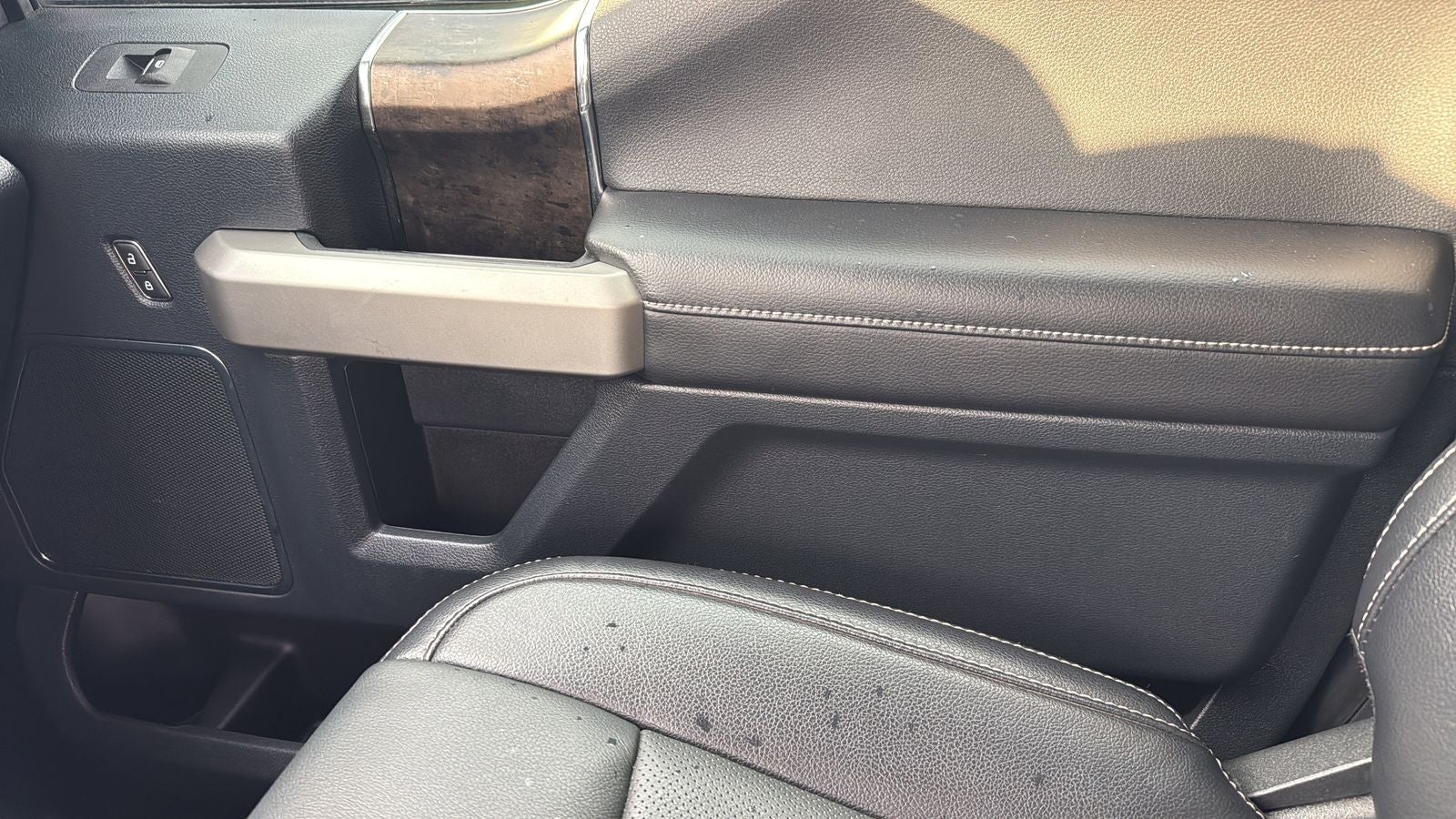 2022 Ford F-350SD Lariat