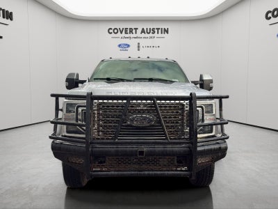 2022 Ford F-350SD Lariat
