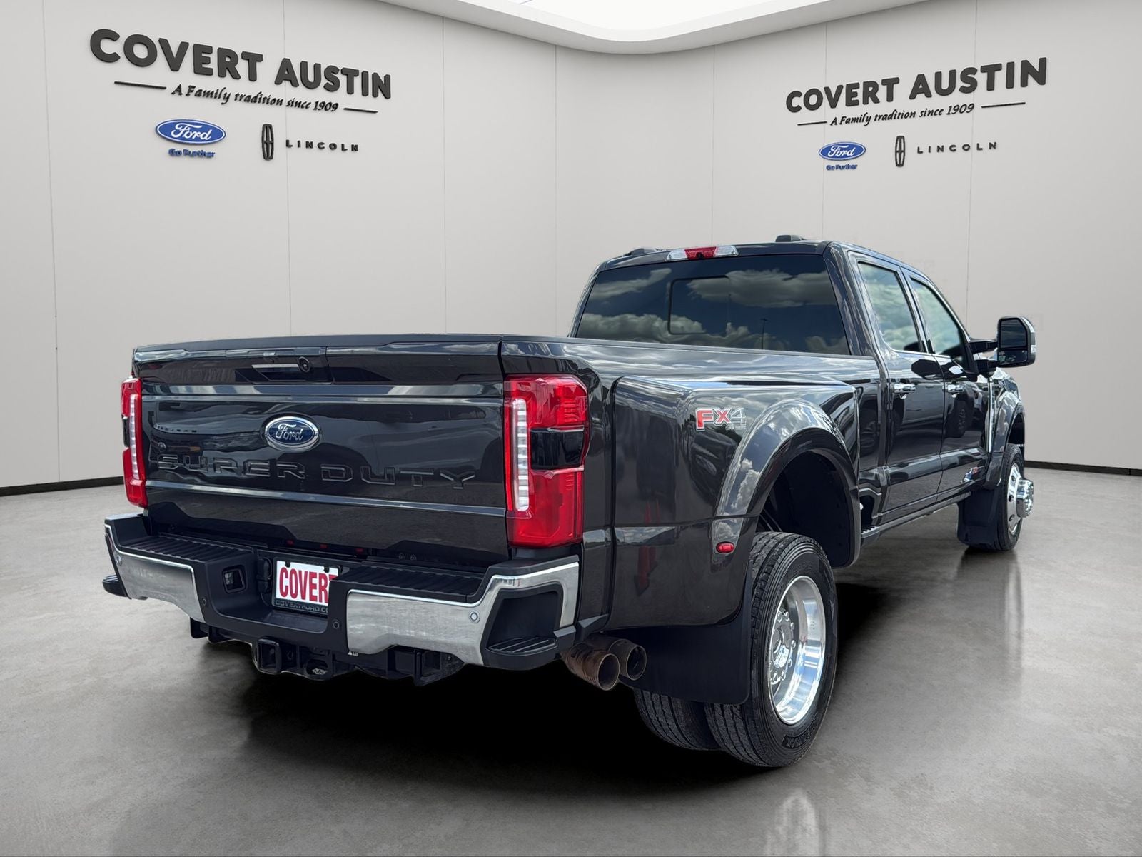2024 Ford F-450SD Lariat DRW