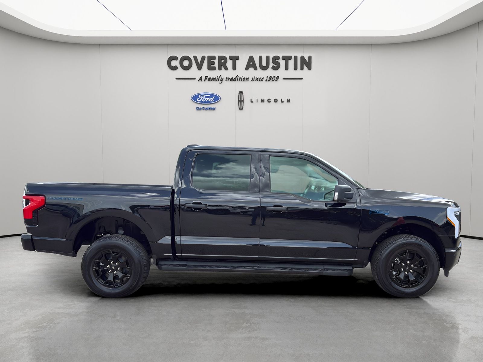 2025 Ford F-150 Lightning XLT