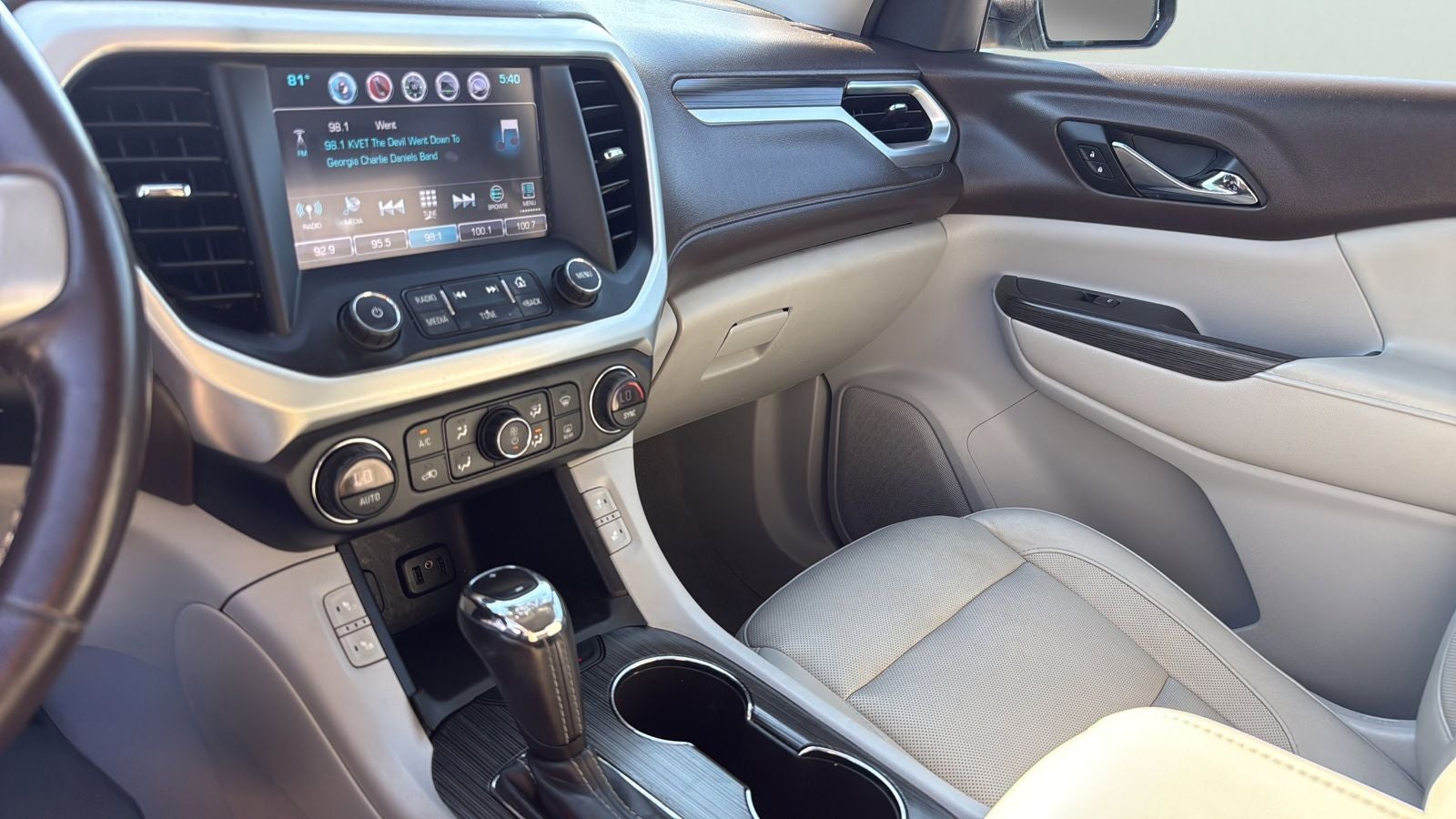 2018 GMC Acadia SLT-1