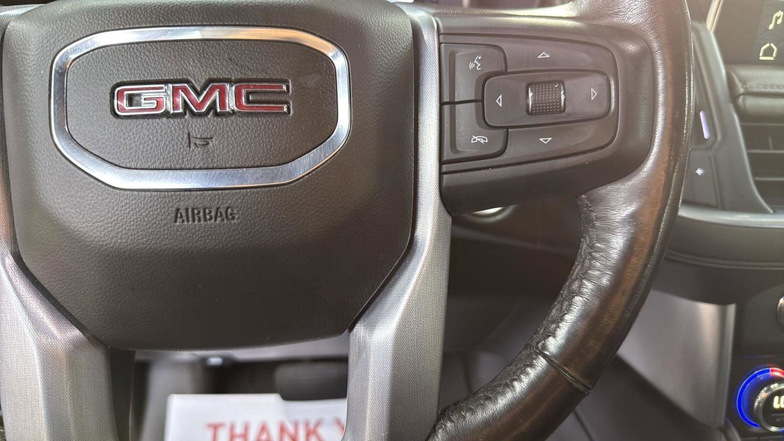 2022 GMC Yukon XL SLT