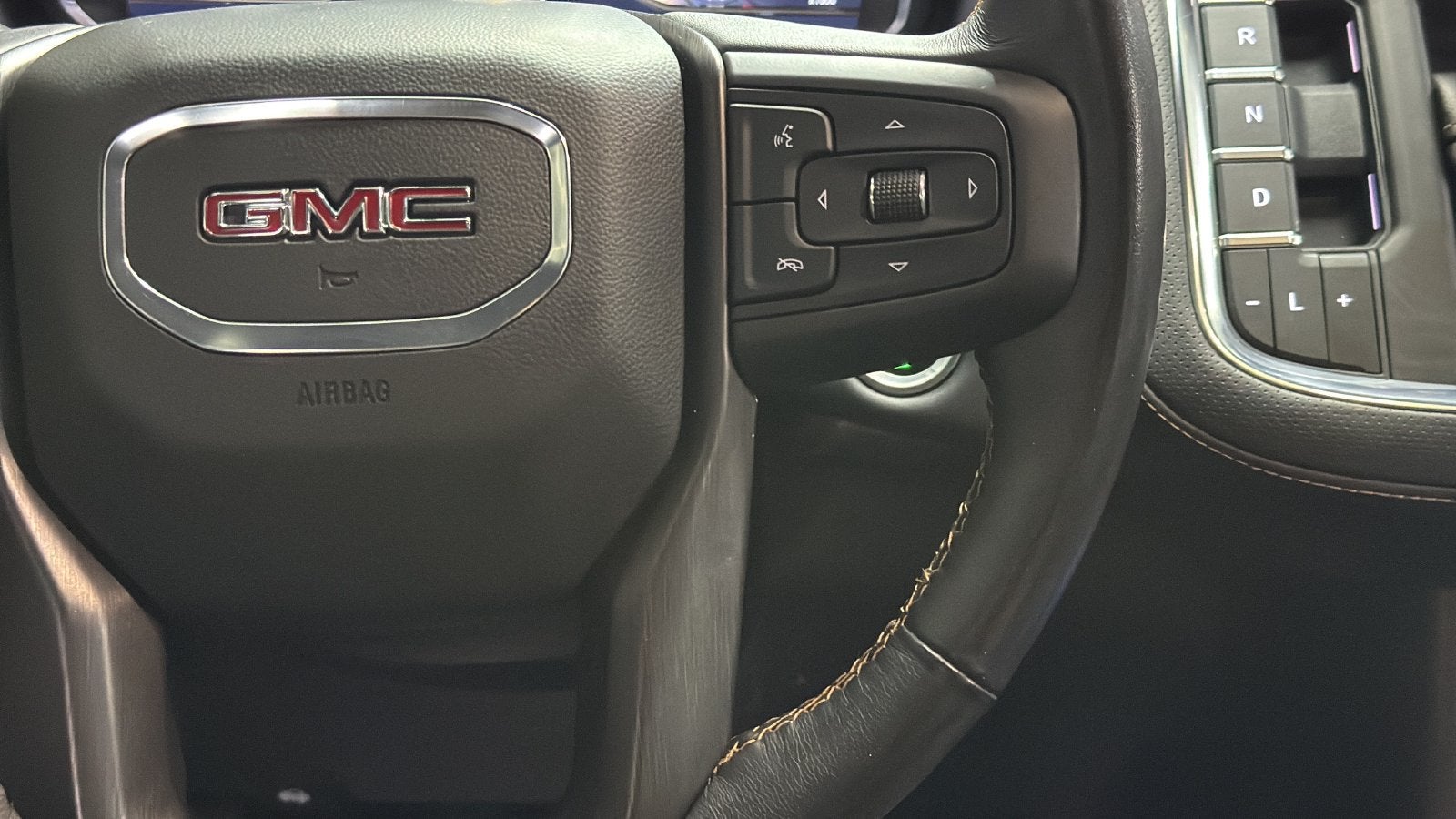 2023 GMC Yukon AT4
