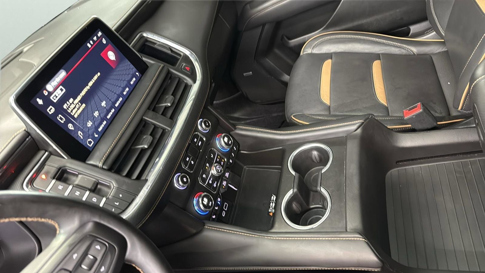 2023 GMC Yukon XL AT4