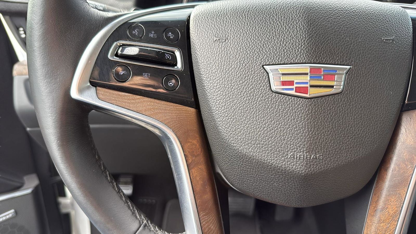 2018 Cadillac Escalade Luxury