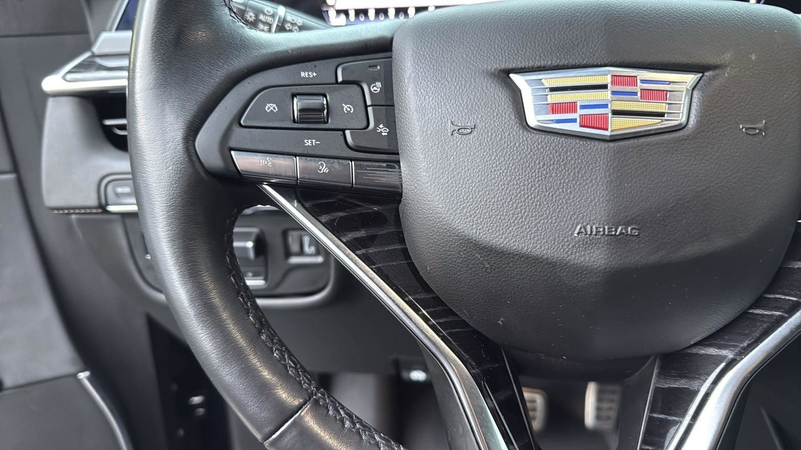 2022 Cadillac Escalade Sport