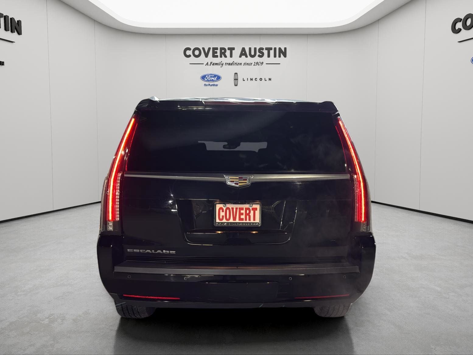 2018 Cadillac Escalade Luxury