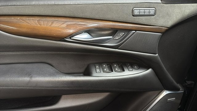 2018 Cadillac Escalade Luxury