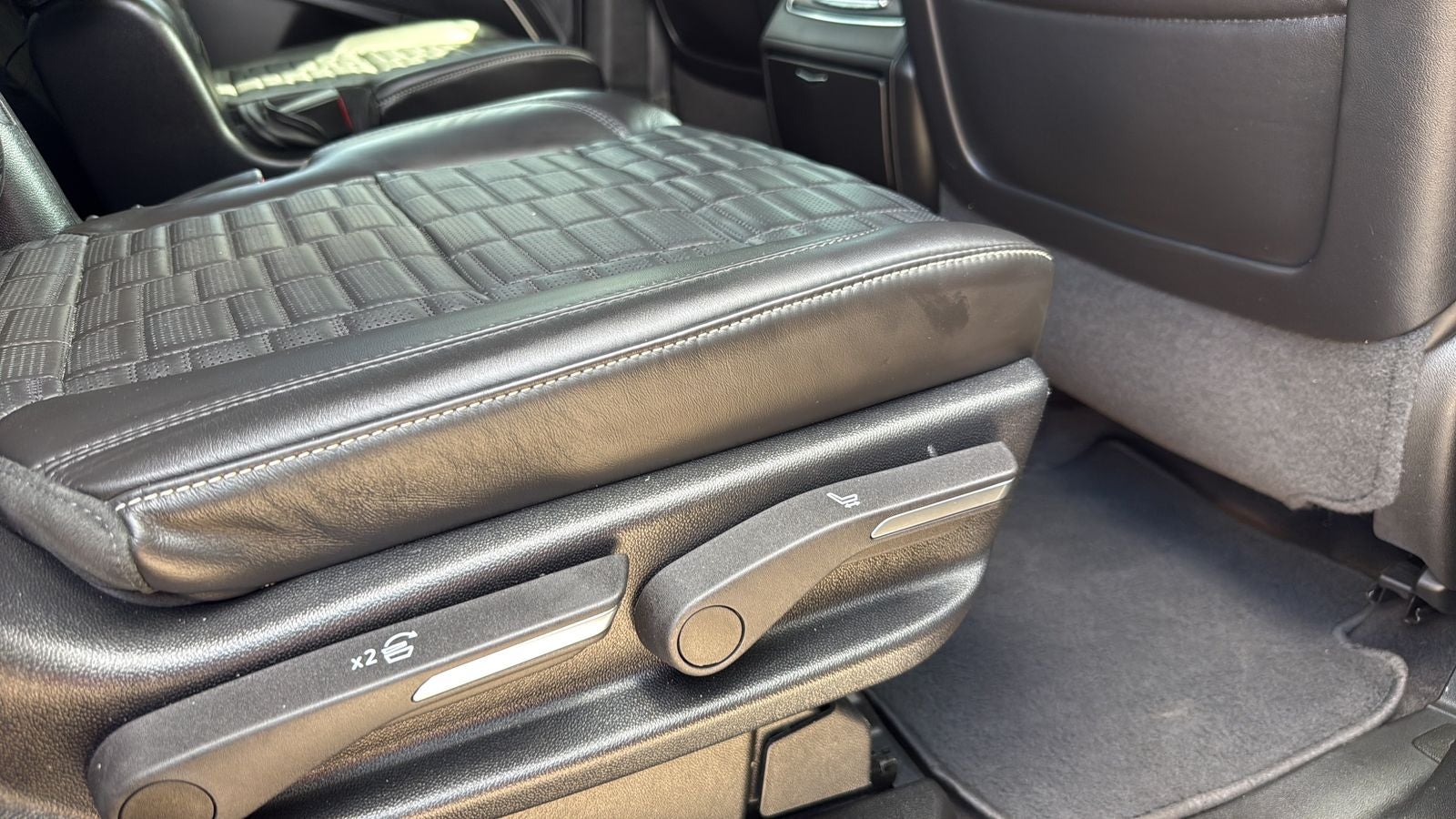 2022 Cadillac Escalade Sport Platinum