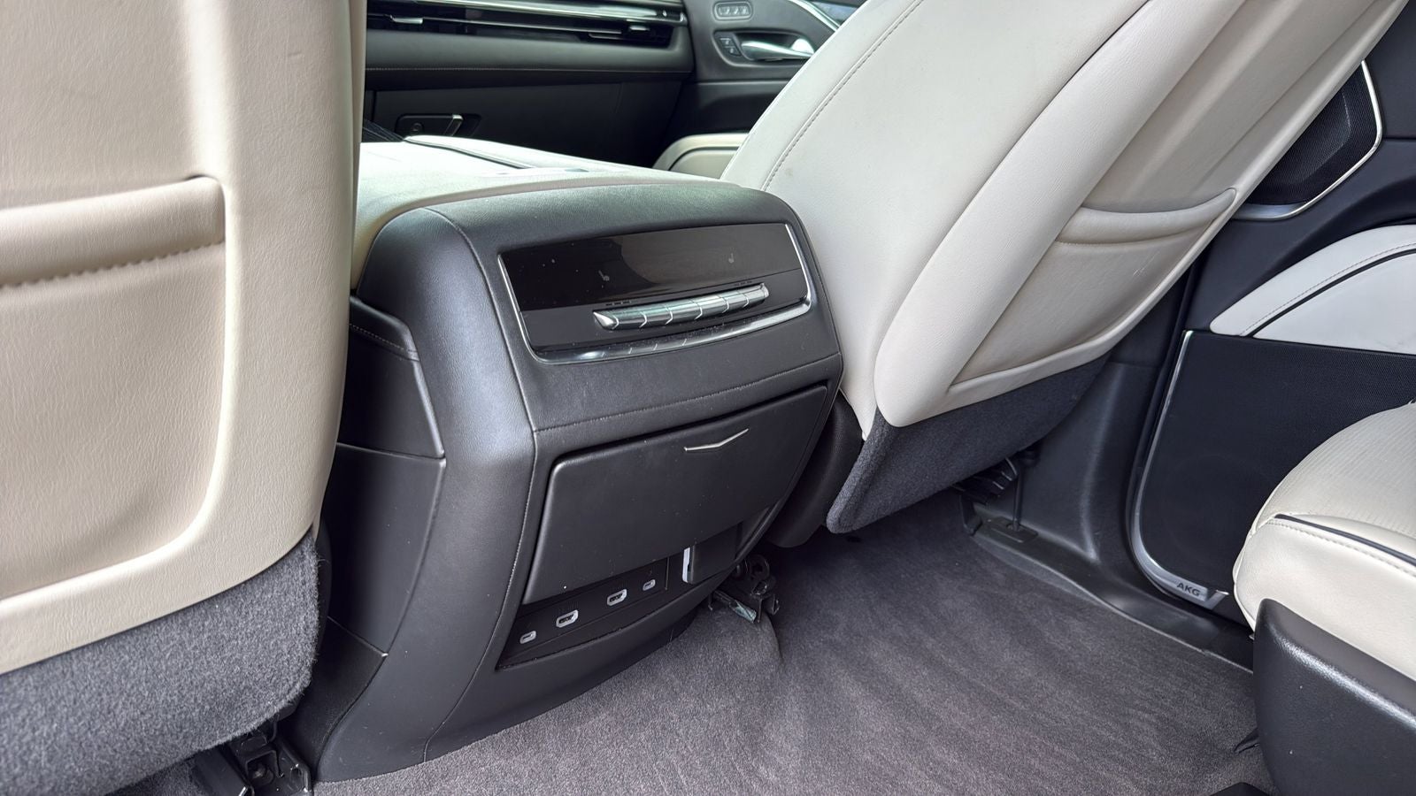 2024 Cadillac Escalade ESV Sport