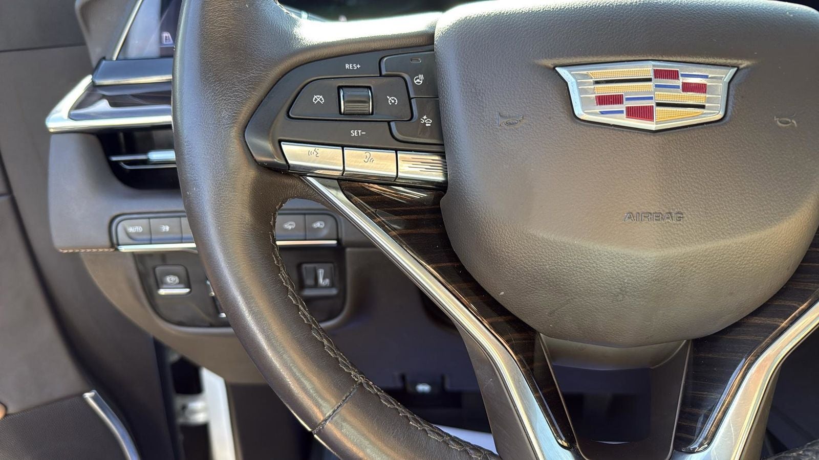 2022 Cadillac Escalade ESV Sport