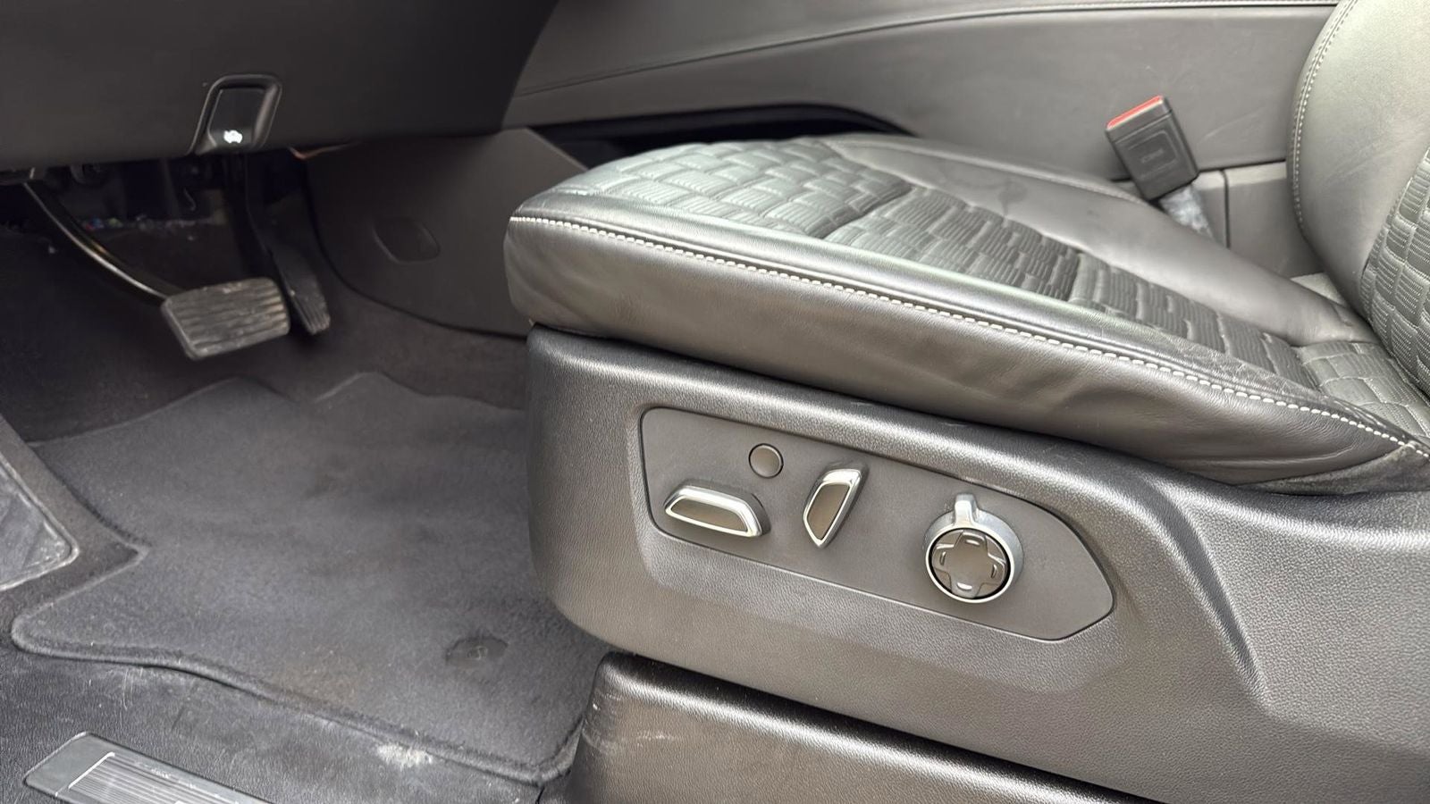 2024 Cadillac Escalade ESV Sport Platinum