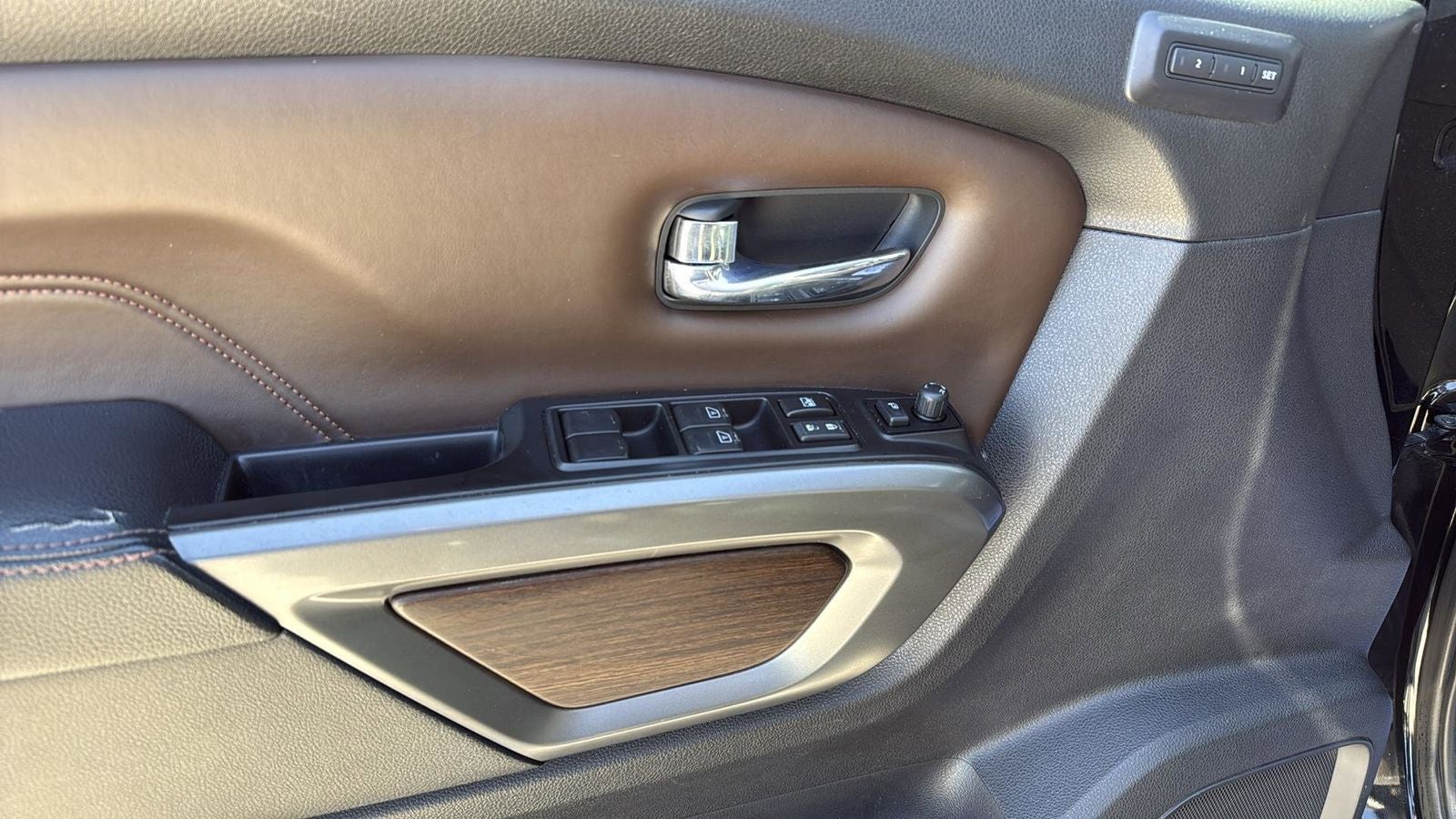 2017 Nissan Titan Platinum Reserve