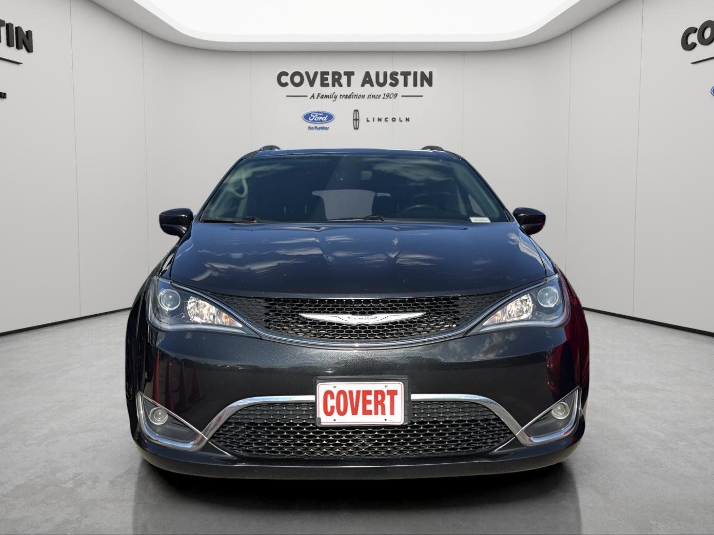 2020 Chrysler Pacifica Touring L