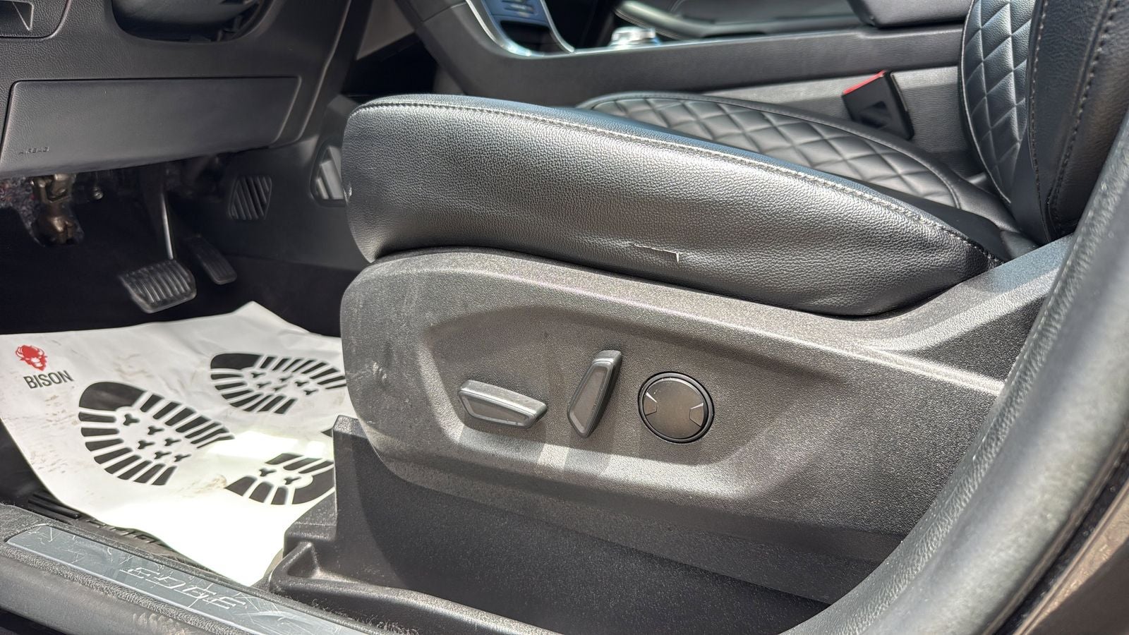 2023 Ford Edge Titanium