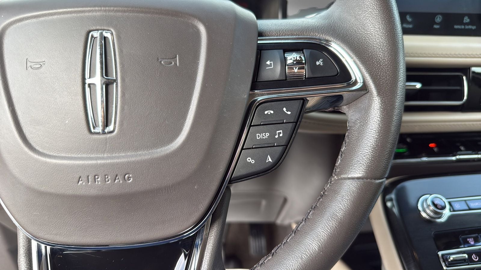 2022 Lincoln Nautilus Standard