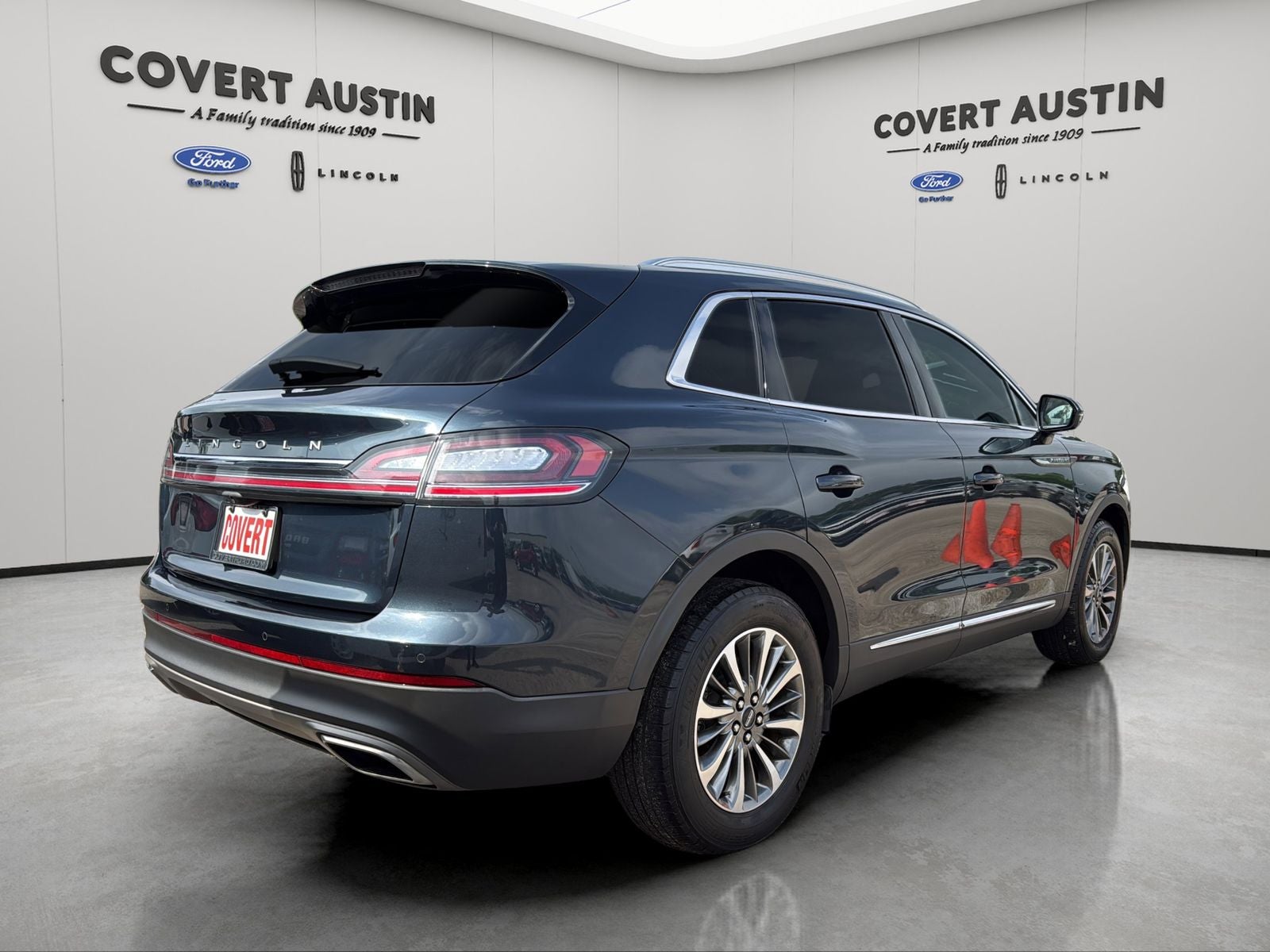 2022 Lincoln Nautilus Standard