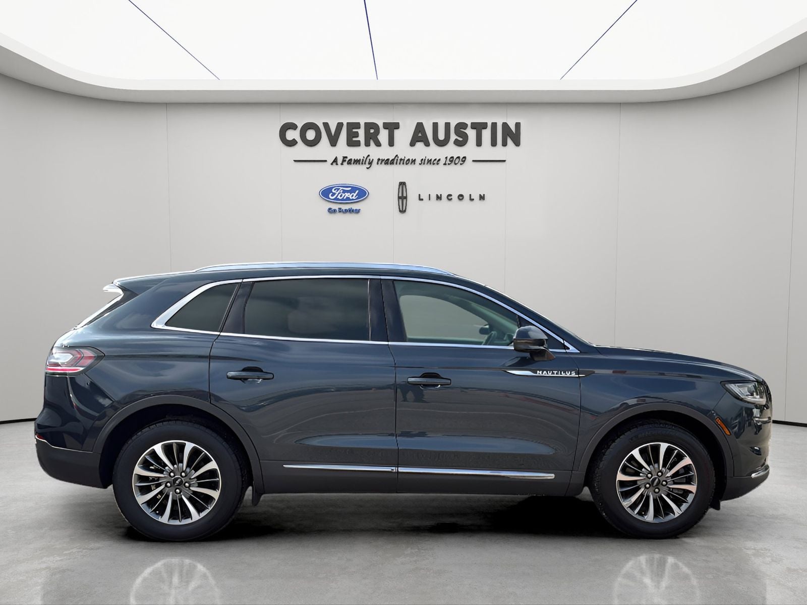 2022 Lincoln Nautilus Standard