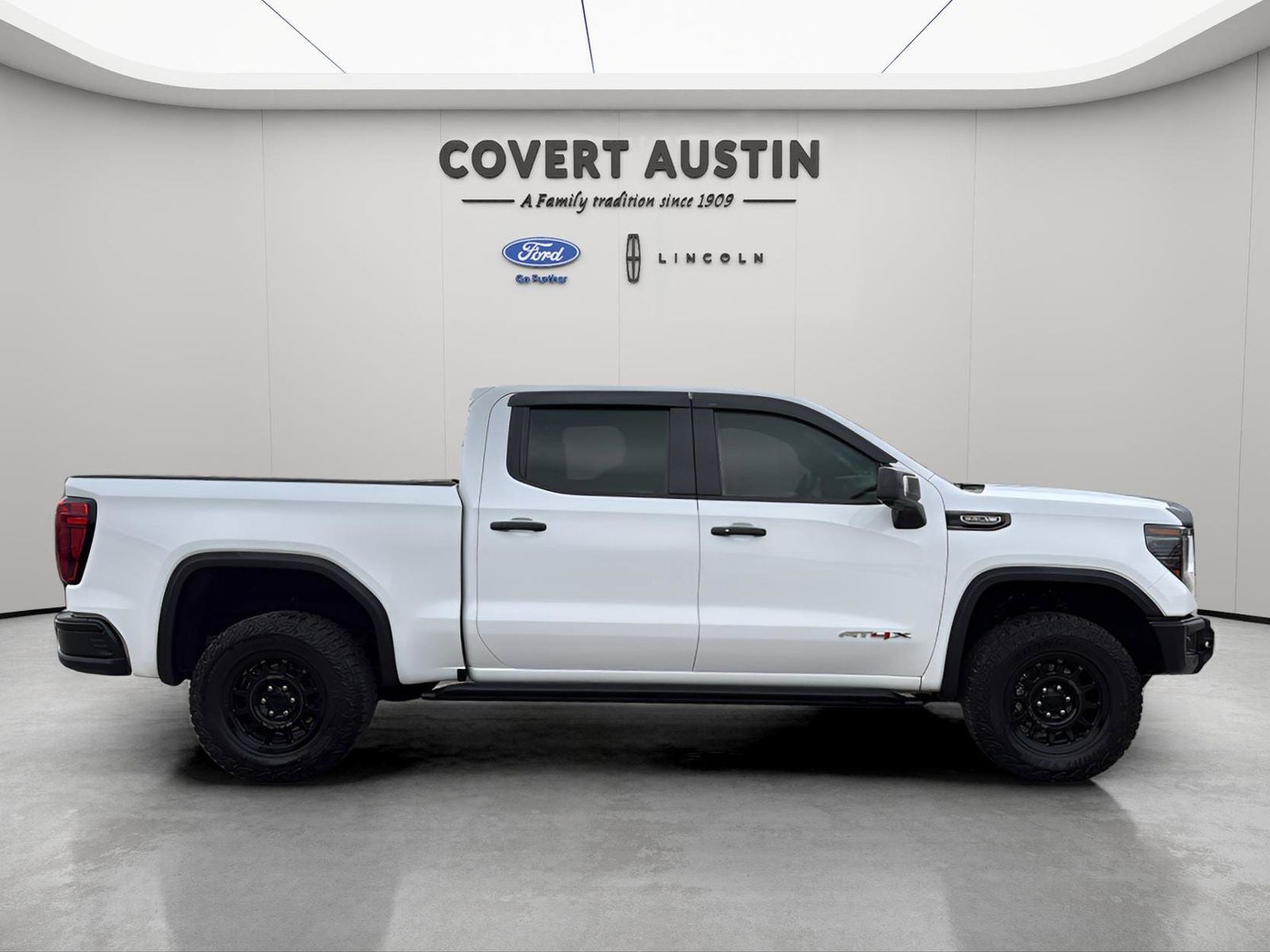 2024 GMC Sierra 1500 AT4X