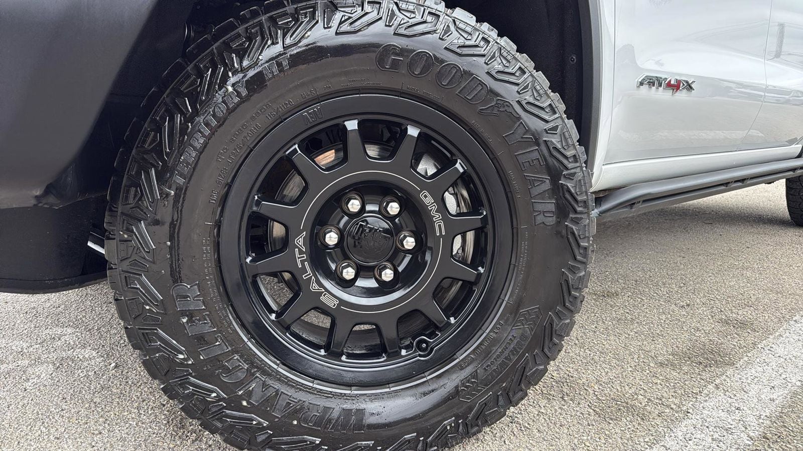 2024 GMC Sierra 1500 AT4X