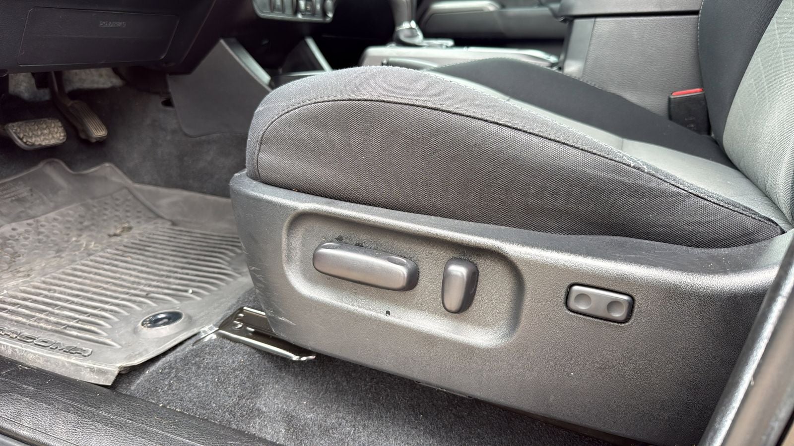 2022 Toyota Tacoma TRD Sport V6