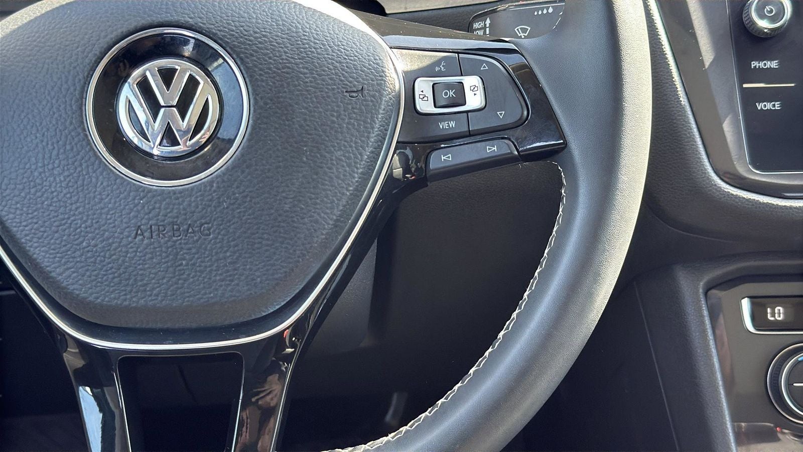 2021 Volkswagen Tiguan 2.0T SEL