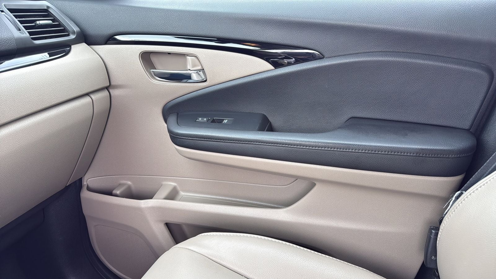 2021 Honda Pilot Touring 7 Passenger