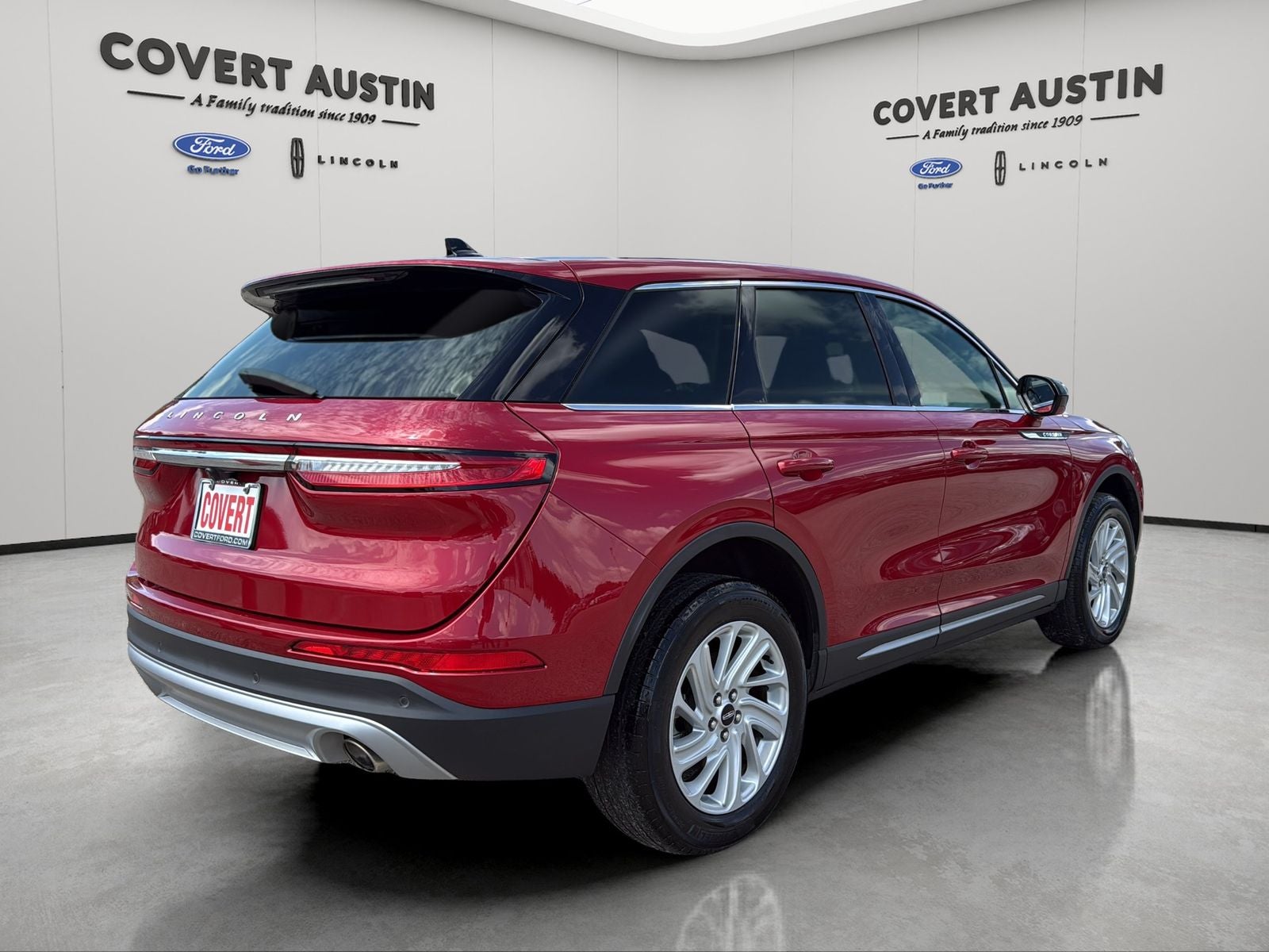 2023 Lincoln Corsair Standard