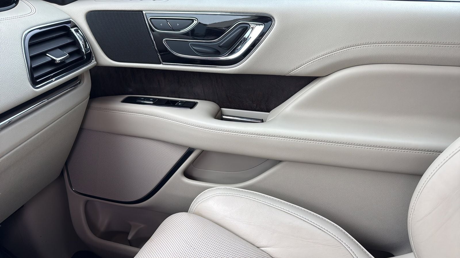 2018 Lincoln Navigator Select