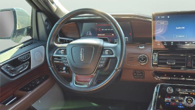 2023 Lincoln Navigator L Reserve