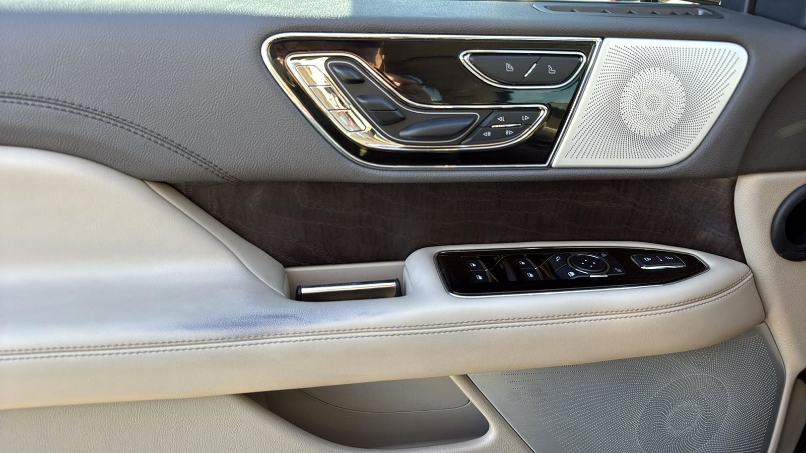 2023 Lincoln Navigator L Reserve