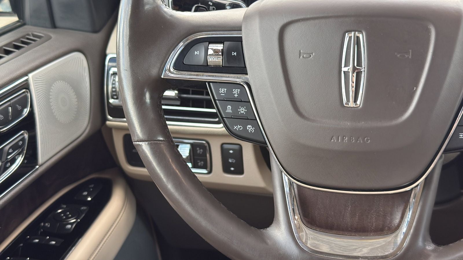 2022 Lincoln Navigator L Reserve
