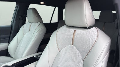2025 Toyota Grand Highlander Hybrid MAX Platinum