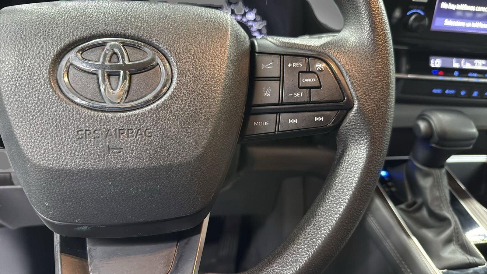 2024 Toyota Sienna LE 8 Passenger