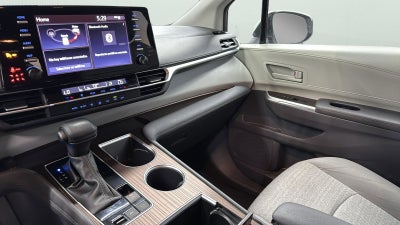 2024 Toyota Sienna LE 8 Passenger