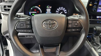 2024 Toyota Sienna LE 8 Passenger