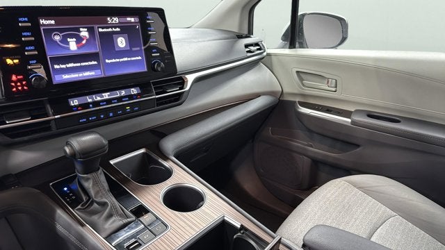 2024 Toyota Sienna LE 8 Passenger