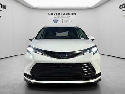 2024 Toyota Sienna LE 8 Passenger