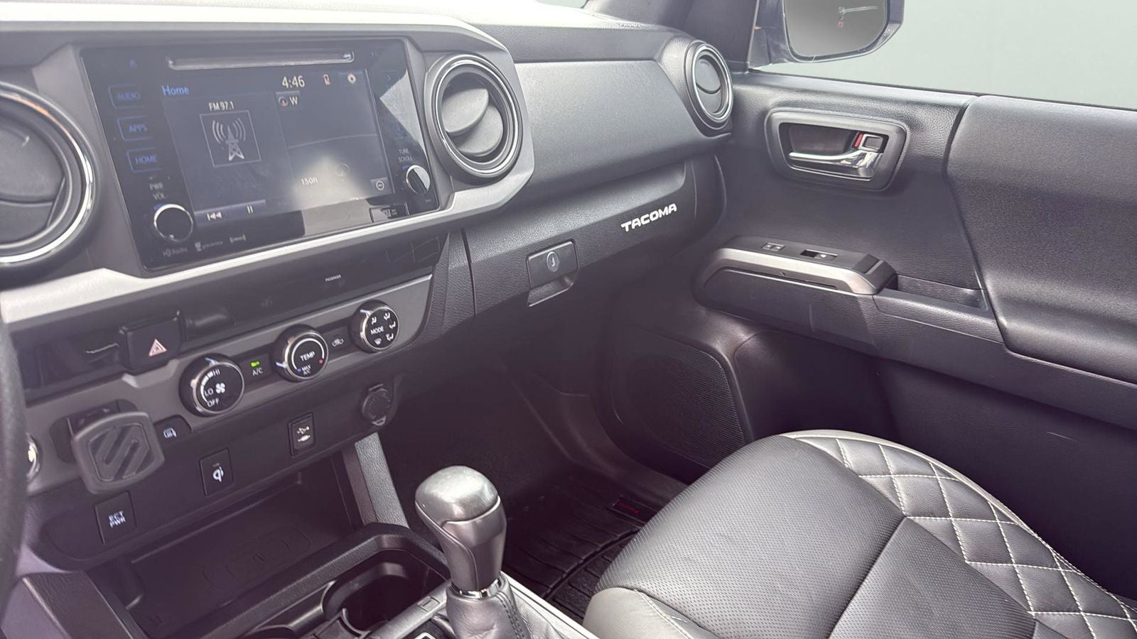 2017 Toyota Tacoma SR5 V6