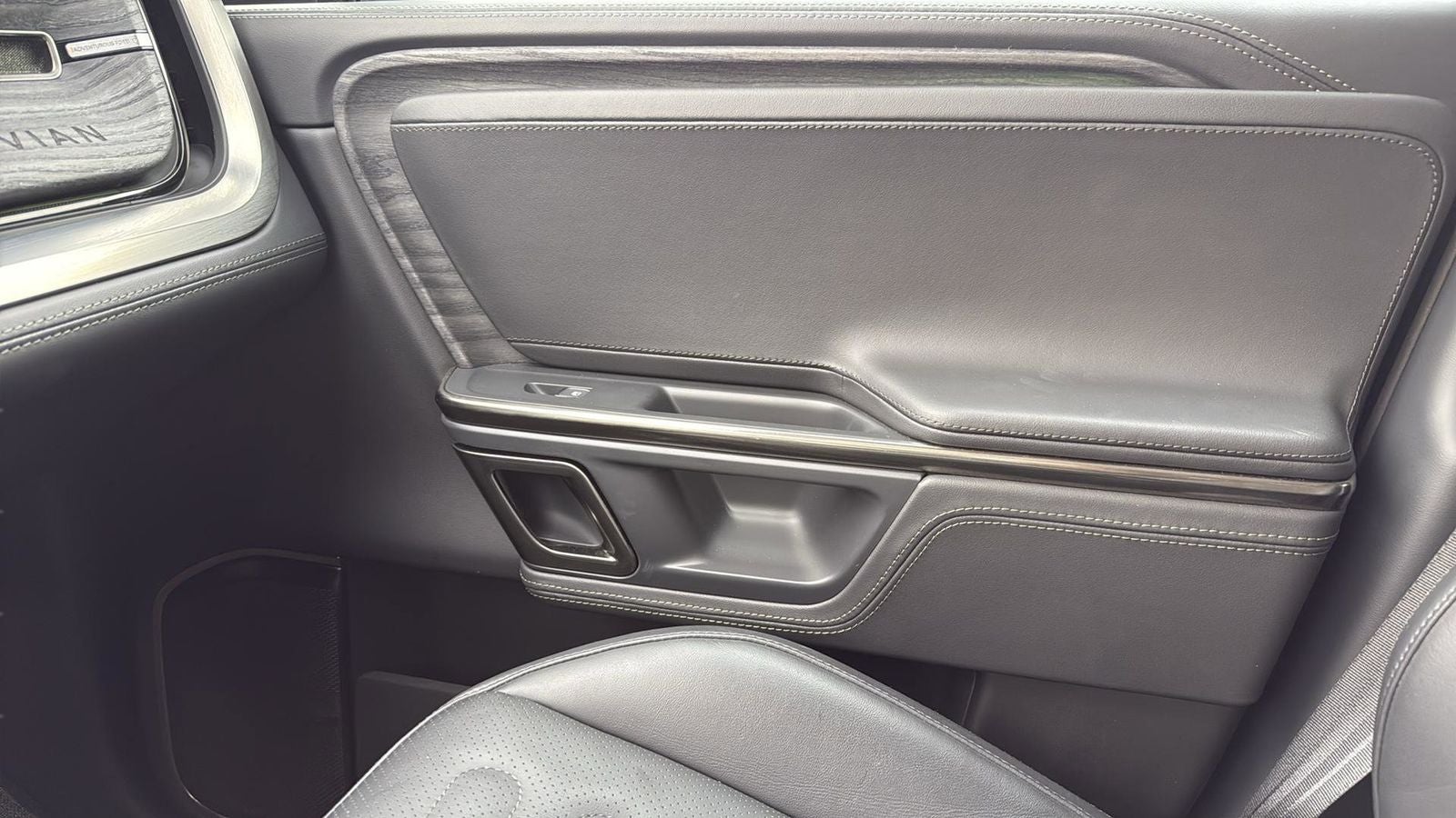 2022 Rivian R1T Adventure