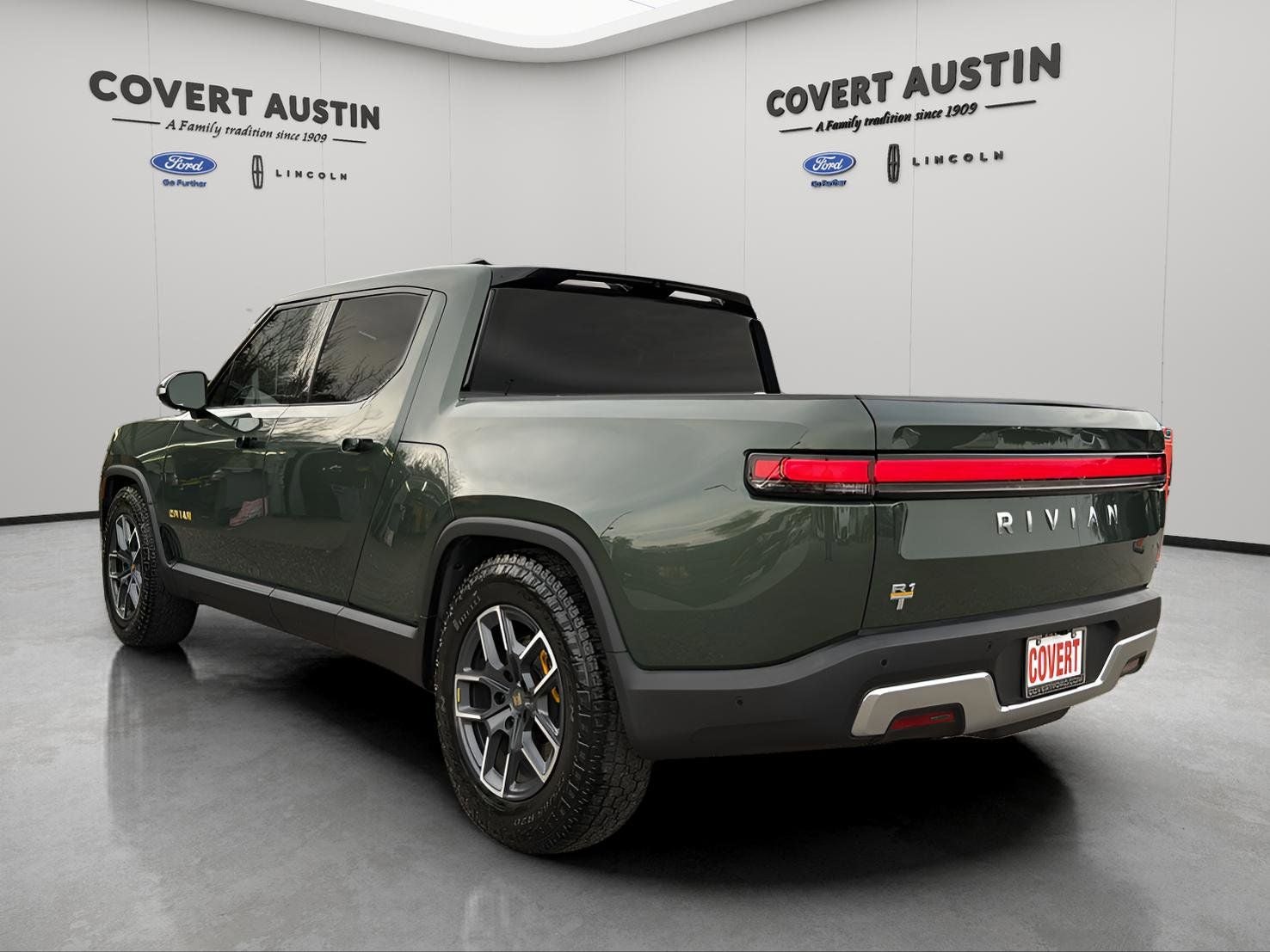 2022 Rivian R1T Adventure