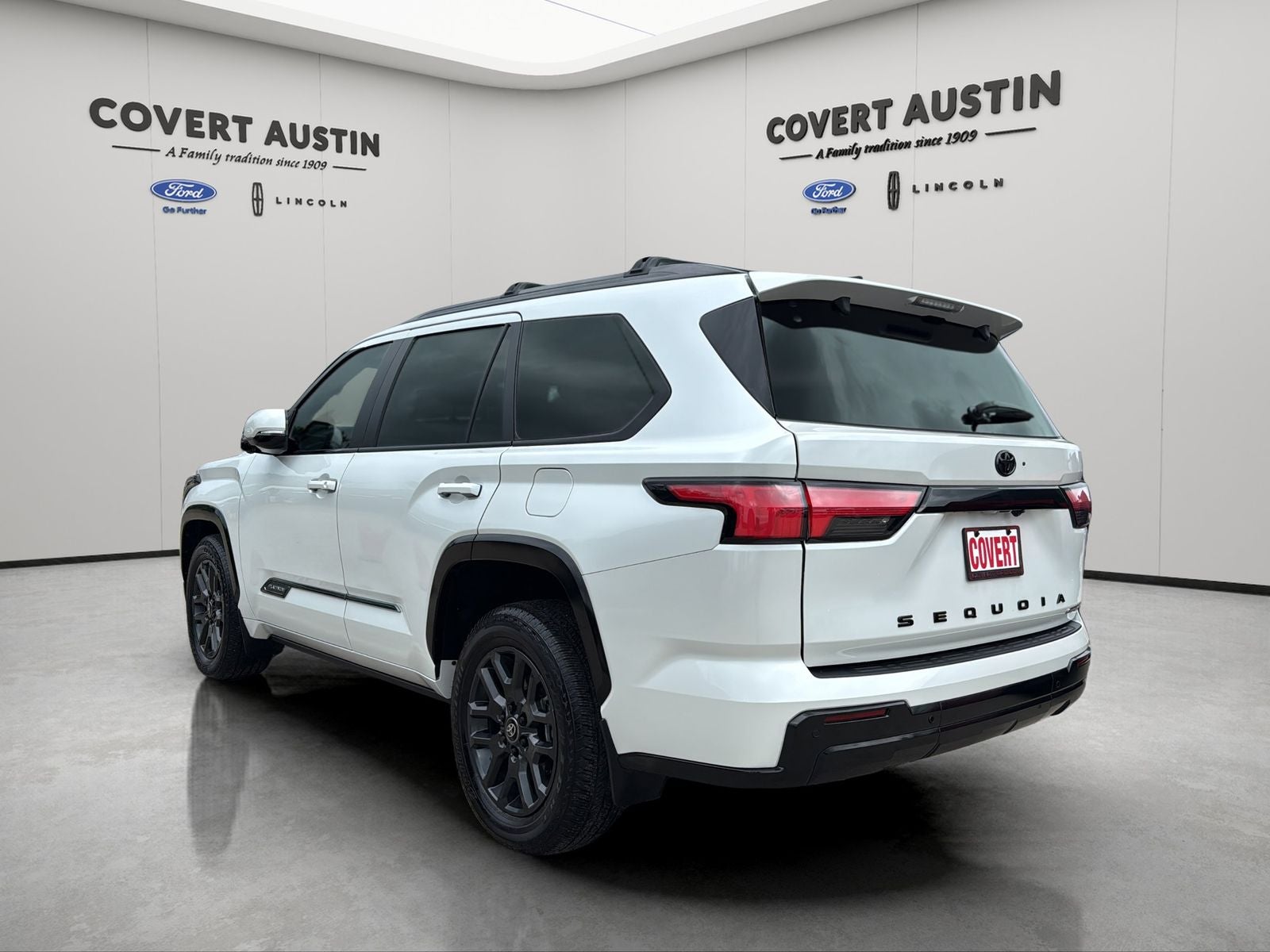 2025 Toyota Sequoia Platinum