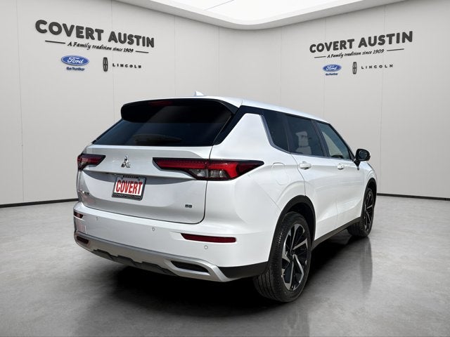2024 Mitsubishi Outlander SE