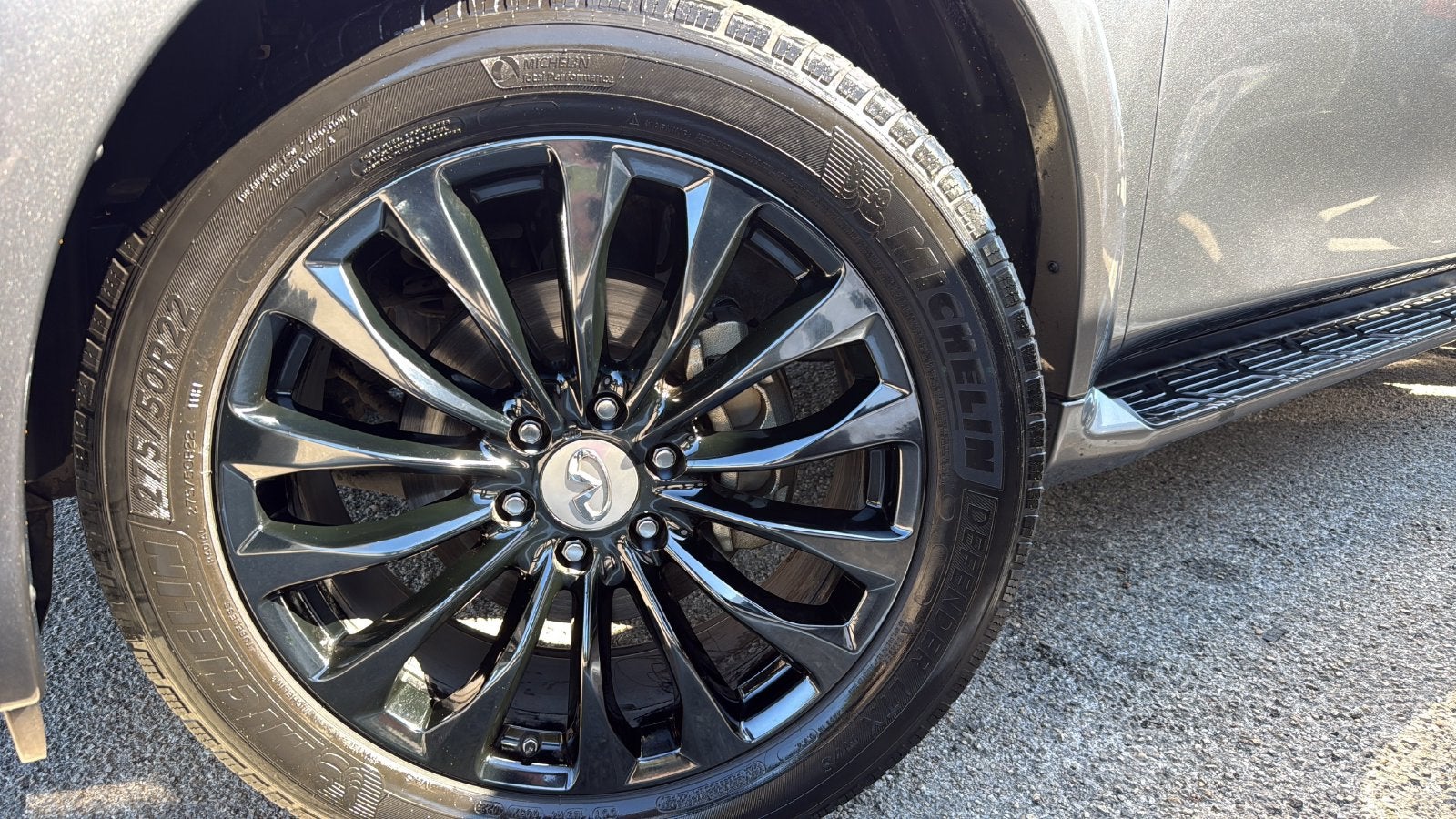 2019 INFINITI QX80 LUXE