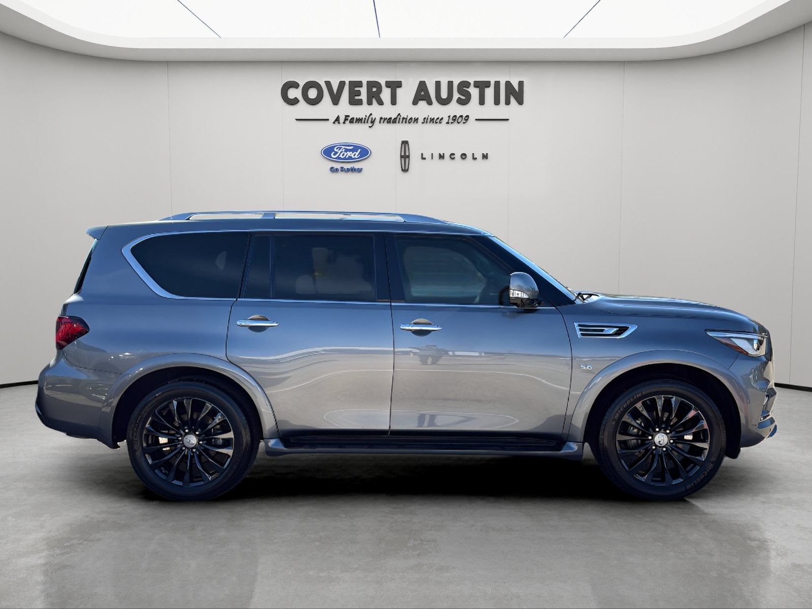 2019 INFINITI QX80 LUXE